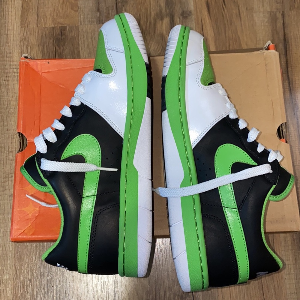 nike court force stussy